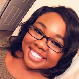 Meet your Posher, Alexandria